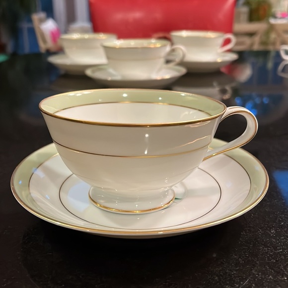 Footed Cup & Saucer Set Greenbay by NORITAKE.  Set of 4 - Picture 6 of 16